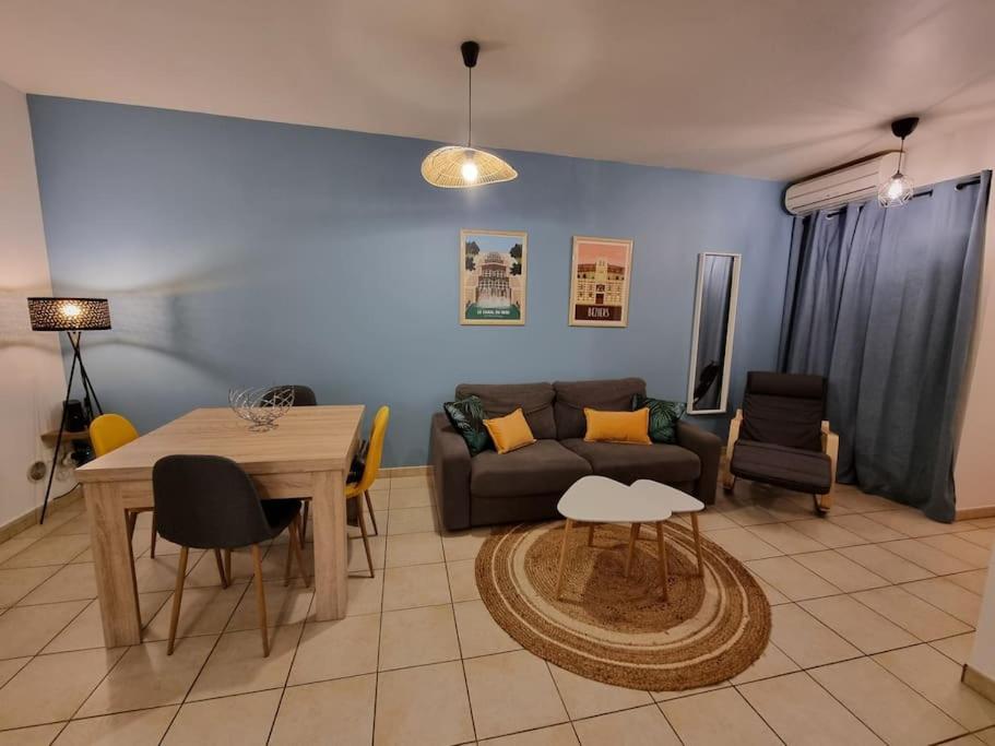 Agreable Appartement Avec 2 Places De Parking Dans Le Garage Béziers Eksteriør bilde