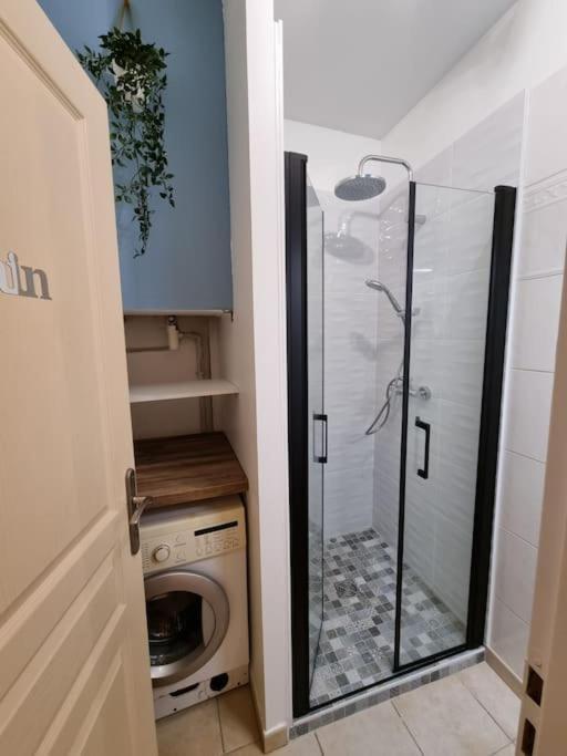 Agreable Appartement Avec 2 Places De Parking Dans Le Garage Béziers Eksteriør bilde